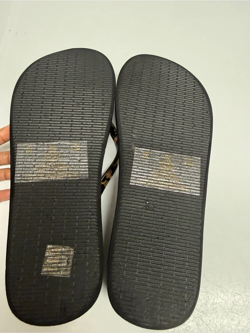 DKNY Black women size 6 Flip Flop Sandals with Gold Logo